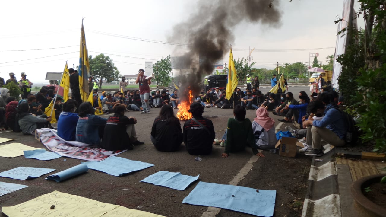 13 Pendemo Reaktif Covid-19 Ketika Dites Rapid