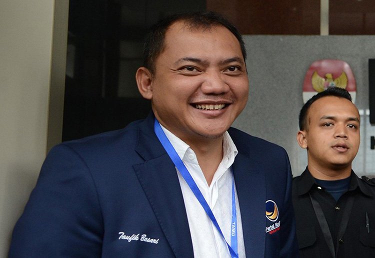 Tidak Sepakat Omnibus Law, Masyarakat Bisa Ajukan Gugatan Uji Materi ke MK