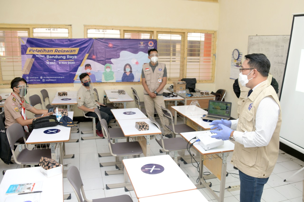 Ridwan Kamil Buka Pelatihan 3.000 Relawan COVID-19 Jabar