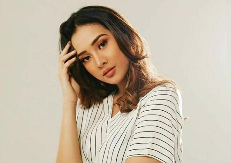 Anya Geraldine Berperan Jadi Suster Cantik