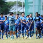 Robert Batalkan Laga Uji Coba