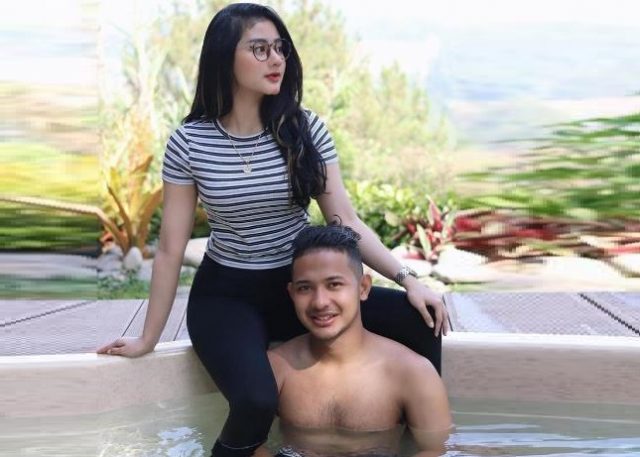 Ghea Youbi Foto 'Basah-basahan' Bareng Gian Zola