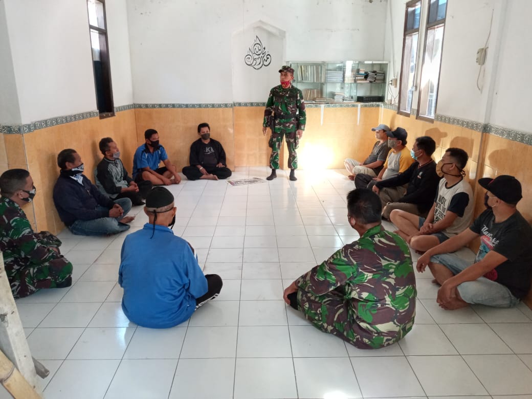 Pussenarhanud Kodiklatad Bersama Warga Citeurep Gelar Kegiatan Karya Bhakti