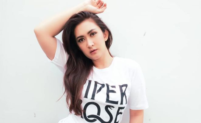  Nafa Urbach Masih Sendiri