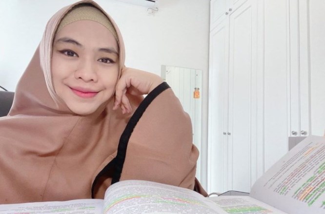 Dituduh Pernah Jadi Istri Siri Uje, Oki Setiana Dewi: Insyaallah Enggak Ada Pernikahan