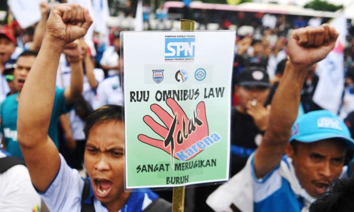 Ancaman Klaster Baru Saat Unjuk Rasa