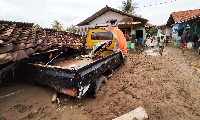 Waspadai Amukan Citarum, Banjir Bandang Mulai Kepung Wilayah Jabar Waspadai Amukan Citarum, Banjir Bandang Mulai Kepung Wilayah Jabar