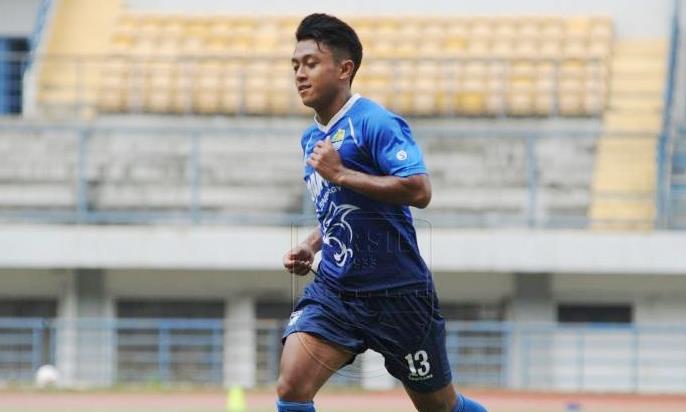 Robert Kritisi Gaya Bermain Febri