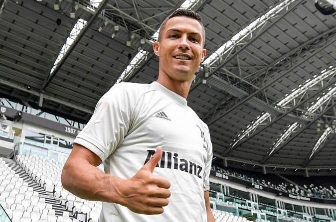 Ronaldo: Antara PSG dan Man United Ronaldo: Antara PSG dan Man United