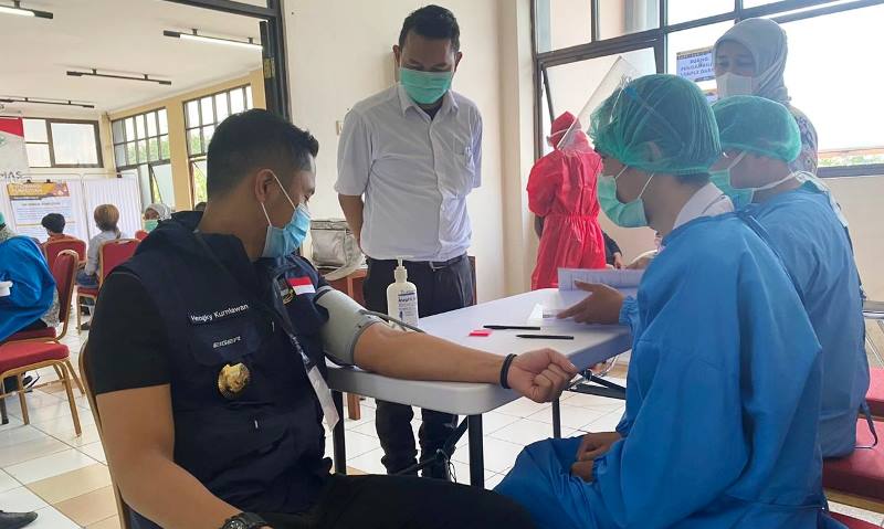 Harga Vaksin Covid-19 Rp 200 Ribu Harga Vaksin Covid-19 Rp 200 Ribu