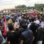 Mahasiswa Nekat Blokade Gerbang Tol