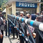 Orang Tua Pendemo Protes, Minta Kepastian Pembebasan Anaknya