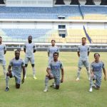 Robert Puji Penampilan Dua Bek Persib