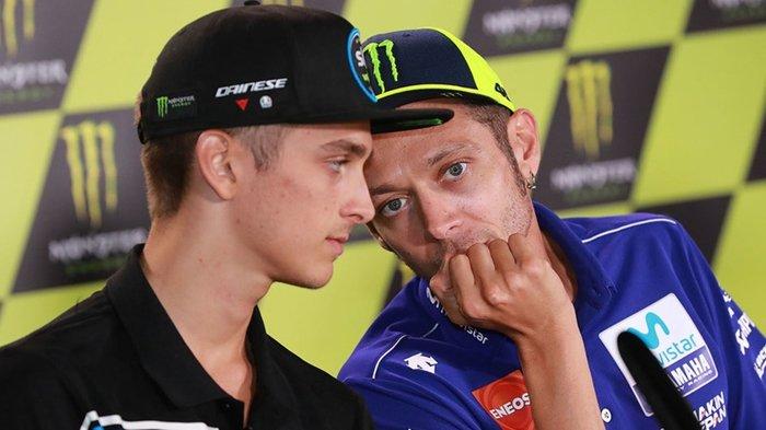 Rossi Bangga, Sang Adik Kukuh di Puncak Klasemen