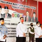 Warga Desa Mayesti Kab. Subang Terima Bantuan dari Mensos