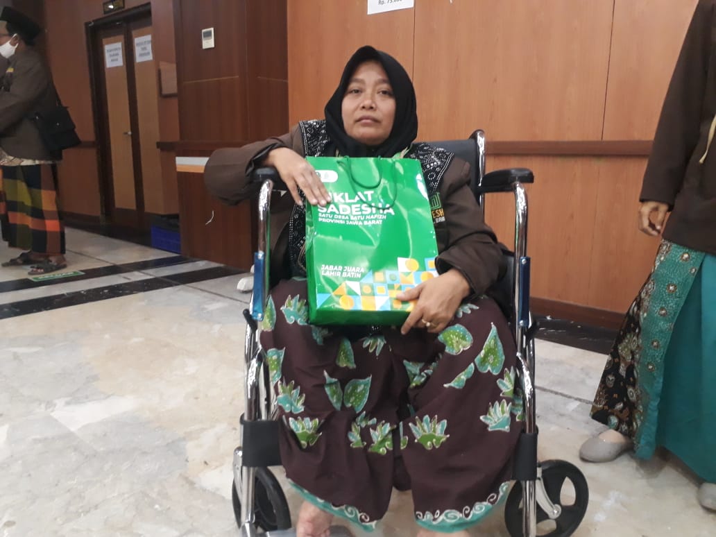 Maiyah Penjual Gorengan yang Berhasil Hafal 30 Juz