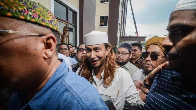 Polisi Beberkan Alasan Bahar bin Smith Langsung Ditahan