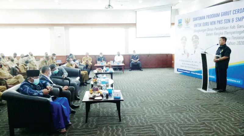 Baznas Salurkan Bantuan ke 1.500 Guru Honorer di Kabupaten Garut Baznas Salurkan Bantuan ke 1.500 Guru Honorer di Kabupaten Garut