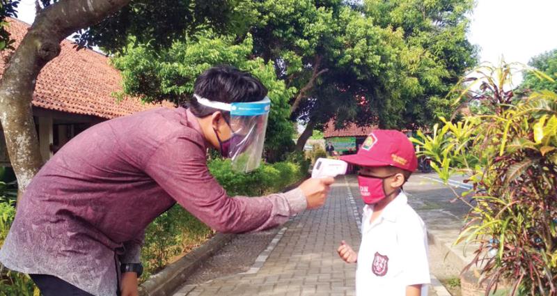 Januari, Ancang-ancang Buka Sekolah