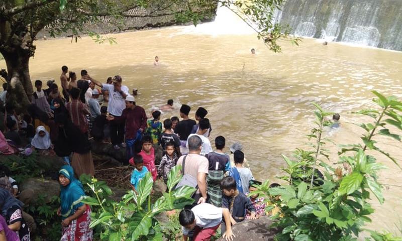 Dua Remaja Hanyut di Sungai Cikanteh