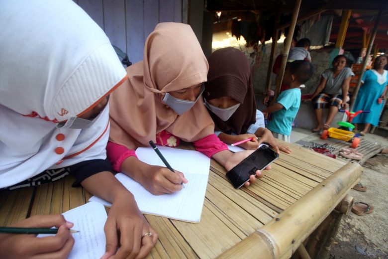 Pelajar di Jawa Barat Manfaatkan Bantuan Paket Internet Gratis XL Axiata