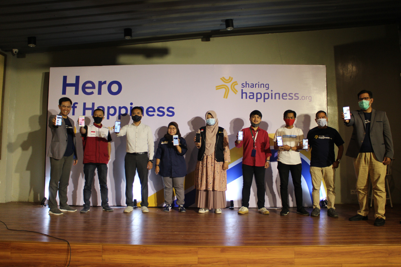 SharingHappines Peringati Hari Pahlawan dengan Berbagi SharingHappines Peringati Hari Pahlawan dengan Berbagi