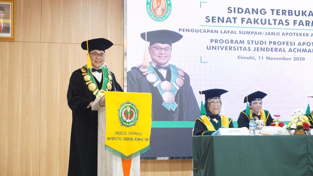 Fakultas Farmasi Unjani Ambil Sumpah 203 Apoteker Angkatan XXVIII