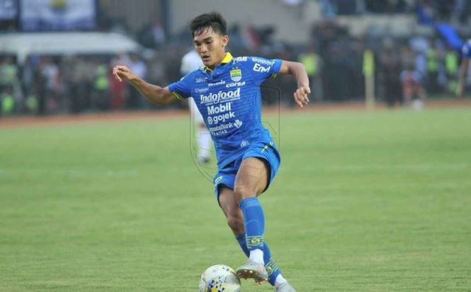 Zalnando Idolakan Dua Pemain Bek Sayap Persib