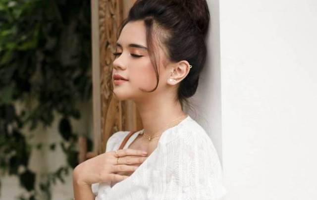 Sangat Suka Pakai Anting, Audi Marissa Punya 8 Lubang Tindik di Kuping