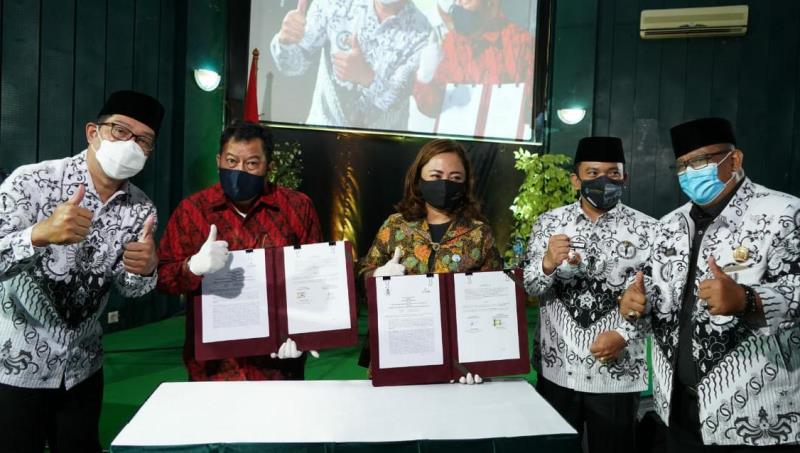 Hari Guru Nasional, bank bjb Dukung Program Bakti Padamu Guru