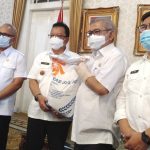DKPP Jabar Salurkan Beras Cadangan Pangan Untuk Korban Banjir Leles Cianjur