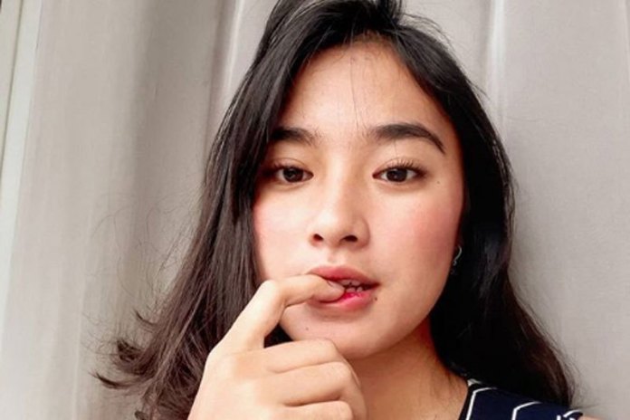 Echi Unyu, Pengasuh Kiano Tiger Wong yang Kecantikannya Disebut-sebut Mirip Tatjana Saphira Echi Unyu, Pengasuh Kiano Tiger Wong yang Kecantikannya Disebut-sebut Mirip Tatjana Saphira