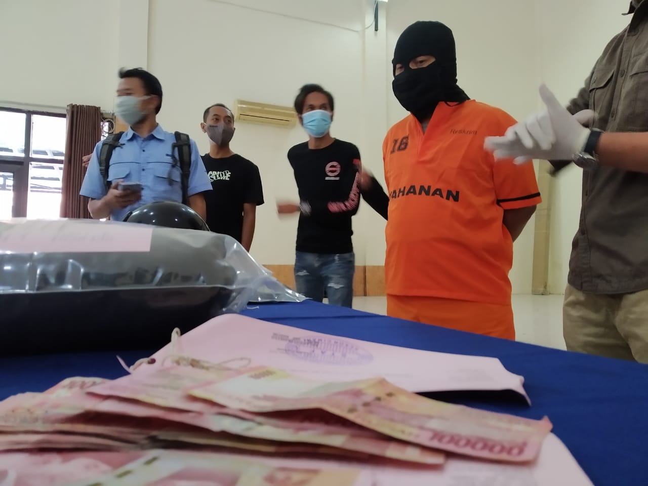 Berprofesi Jadi Guru Agama, Edi Nekat Jambret untuk Tutupi Hutang ke Rentenir Berprofesi Jadi Guru Agama, Edi Nekat Jambret untuk Tutupi Hutang ke Rentenir