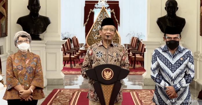 Mahfud MD: Silahkan Kritik Emmanuel Macron Tapi Harus Tertib Mahfud MD: Silahkan Kritik Emmanuel Macron Tapi Harus Tertib