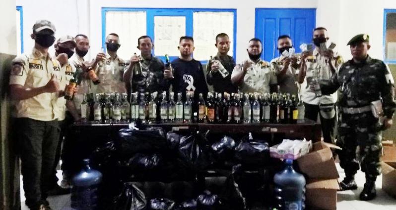 Gelar Razia, Satpol PP Cianjur Sita Ribuan Obat Terlarang Dan Miras