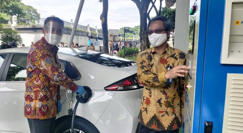 Jabar Bersiap Gunakan Kendaraan Listrik