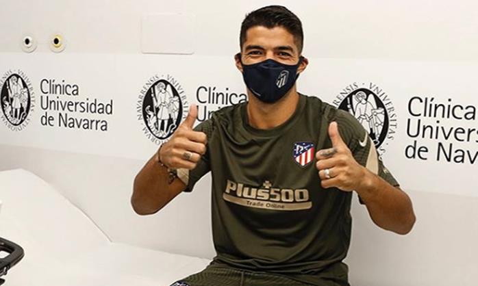 Positif Covid-19, Luis Suarez Batal Bertemu Lionel Messi