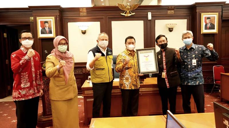bank bjb Catatkan Rekor MURI Investasi ASN Daerah Jawa Barat