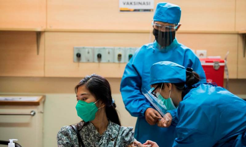 Disdik Kabupaten Bandung Sebut Tenaga Pendidik Akan Mendapatkan Vaksin Covid-19 Disdik Kabupaten Bandung Sebut Tenaga Pendidik Akan Mendapatkan Vaksin Covid-19