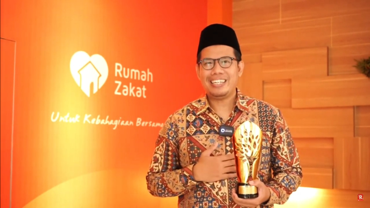 Rumah Zakat Raih Penghargaan Lembaga Filantropi Terinovatif dari Republika Rumah Zakat Raih Penghargaan Lembaga Filantropi Terinovatif dari Republika