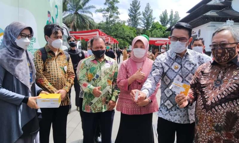 Jabar Dapat Bantuan Alat Penanganan Covid-19