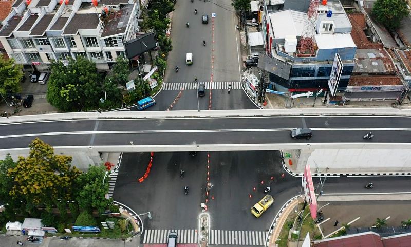 Hari Pertama Uji Coba Fly Over Jalan Jakarta-Supratman Berjalan Lancar Hari Pertama Uji Coba Fly Over Jalan Jakarta-Supratman Berjalan Lancar
