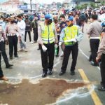 Fuso Seret Korban Hingga Puluhan Meter