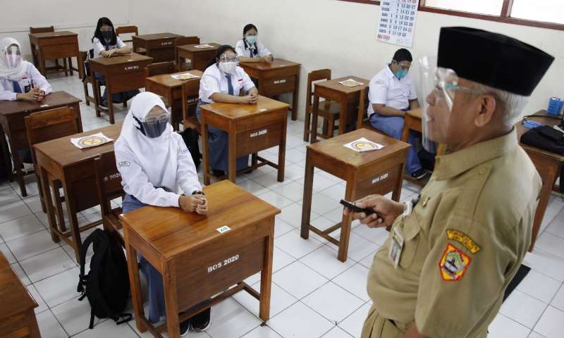 Waspadai Klaster Siswa, Disdik Jabar Nekat Gelar KBM Tatap Muka Januari