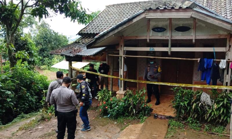 Wanita Paruh Baya Tewas Mengenaskan, Sekujur Badan Terbungkus Lakban