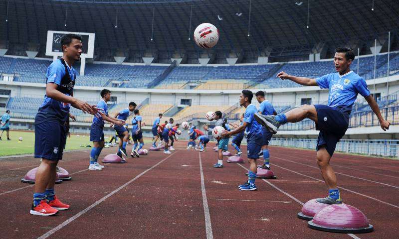 Belum Ada Keputusan Kompetisi Liga, Persib Desak PSSI