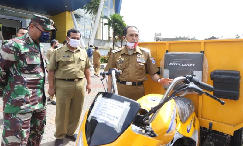 Ngatiyana Siap Jadi Orang Cimahi Pertama Untuk Divaksin Ngatiyana Siap Jadi Orang Cimahi Pertama Untuk Divaksin