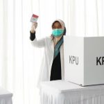 Dinasti Puluhan Tahun Runtuh