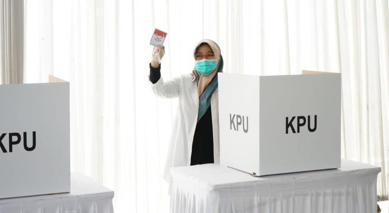 Dinasti Puluhan Tahun Runtuh Dinasti Puluhan Tahun Runtuh