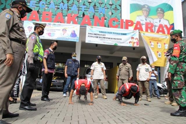 Satpol PP Pantau Prokes Hingga Pemukiman Warga